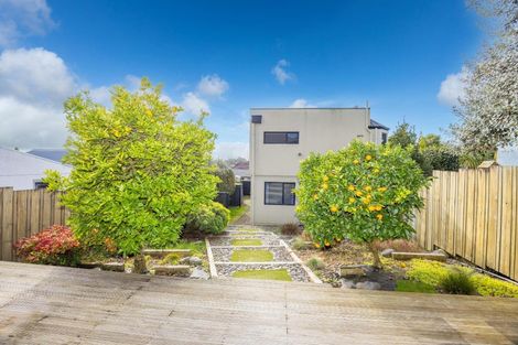 Photo of property in 38b Forest Lake Road, Forest Lake, Hamilton, 3200