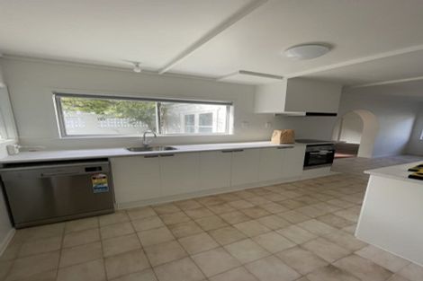 Photo of property in 20 Woodside Road, Massey, Auckland, 0614