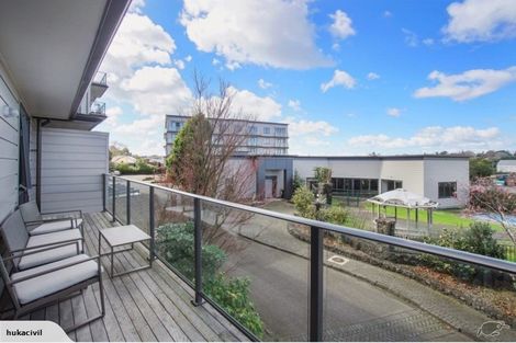 Photo of property in 68 Mountain Road, Henderson Valley, Auckland, 0612