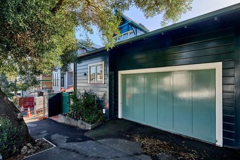 Photo of property in 63 Roxburgh Street, Mount Victoria, Wellington, 6011