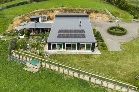 Photo of property in 165 Albert Road, Tokomaru, Palmerston North, 4474