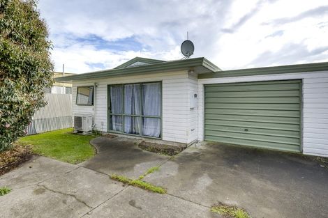 Photo of property in 2/13 Ted Harpur Place, Onekawa, Napier, 4110