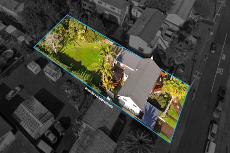 Photo of property in 44 Farquhar Road, Glendene, Auckland, 0602