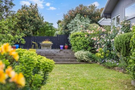 Photo of property in 15 Tawa Street, Waikanae, 5036