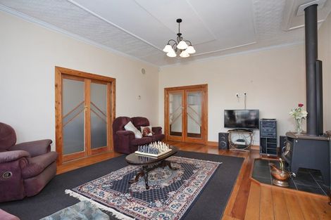 Photo of property in 161 Bridge Street, Bulls, 4818