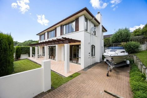 Photo of property in 30 Woodridge Avenue, Northcross, Auckland, 0630