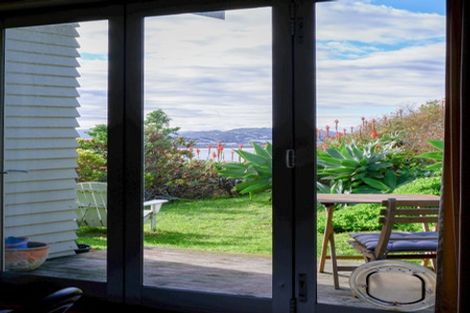 Photo of property in 1 Hungerford Road, Lyall Bay, Wellington, 6022