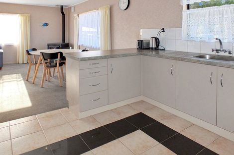 Photo of property in 16 Cousins Avenue East, Foxton Beach, Foxton, 4815