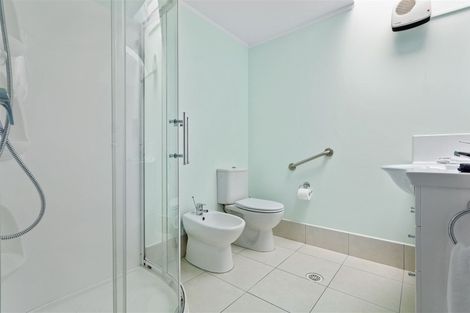 Photo of property in Beachpoint Apartments, 2/5 West End Road, Ohope, 3121