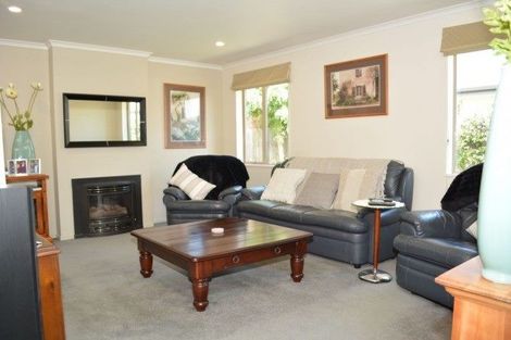 Photo of property in 3 Matua Place, Parklands, Christchurch, 8083