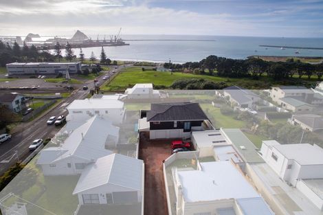 Photo of property in 26a Breakwater Road, Moturoa, New Plymouth, 4310