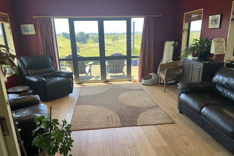 Photo of property in 392 State Highway 3, Westmere, Whanganui, 4574