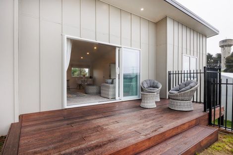 Photo of property in 10 Union Street, Foxton, 4814