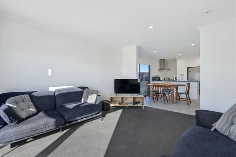 Photo of property in 24 Atutahi Lane, Papamoa, 3118