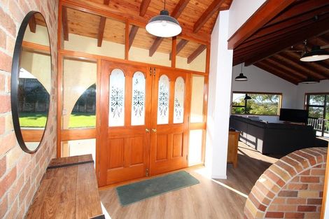 Photo of property in 108 Wade River Road, Wade Heads, Whangaparaoa, 0932