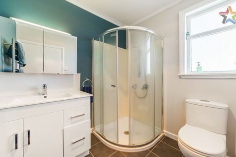 Photo of property in 206a Miromiro Road, Normandale, Lower Hutt, 5010