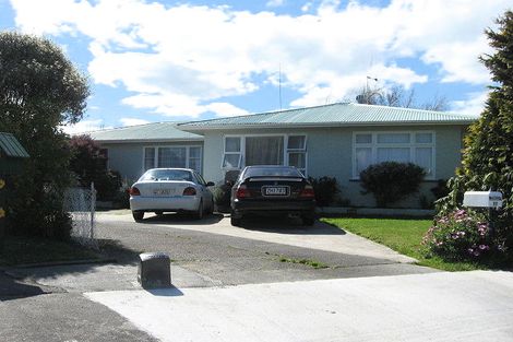 Photo of property in 17 Ilford Place, Awapuni, Palmerston North, 4412