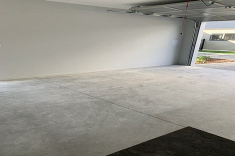 Photo of property in 28 Koru Loop, Paraparaumu, 5032