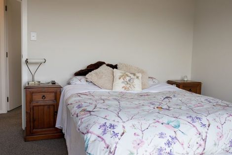 Photo of property in 4 Ash Close, Levin, 5510