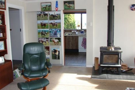 Photo of property in 36 Clifden Highway, Tuatapere, 9620