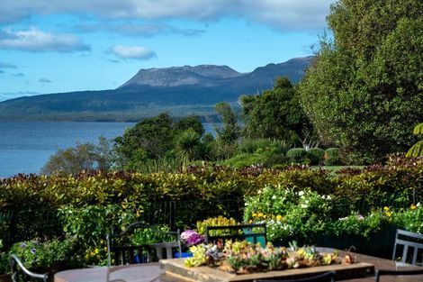 Photo of property in 9 Rangiuru Bay Road, Lake Tarawera, Rotorua, 3076