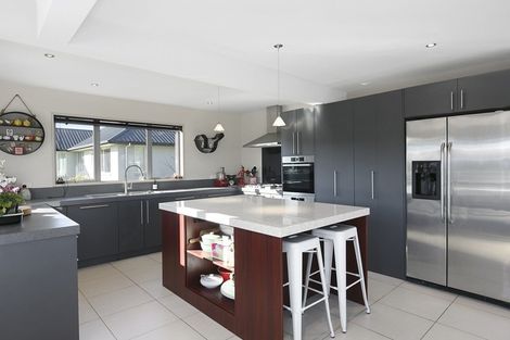 Photo of property in 3 Portland Place, Shiel Hill, Dunedin, 9013
