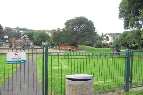 Photo of property in The Georgian, 2/8 Sidmouth Street, Mairangi Bay, Auckland, 0630