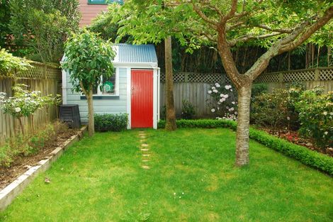 Photo of property in 62 Honiana Te Puni Street, Aro Valley, Wellington, 6021