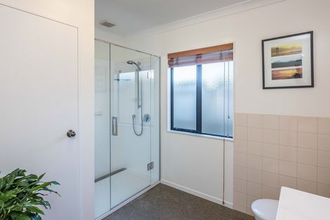 Photo of property in 88 Realm Drive, Paraparaumu, 5032