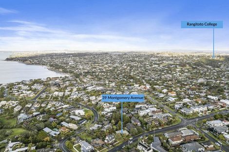 Photo of property in 39 Montgomery Avenue, Rothesay Bay, Auckland, 0630