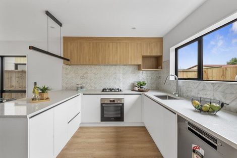 Photo of property in 70b Cargill Street, Papakura, 2110