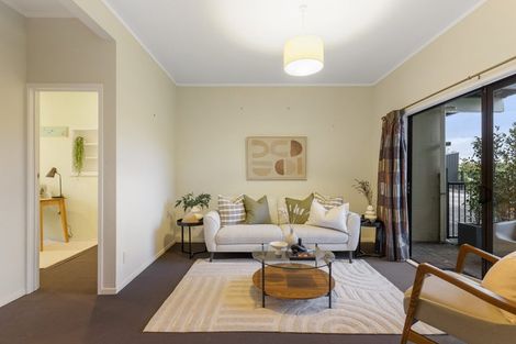 Photo of property in 2/30 Vauxhall Road, Devonport, Auckland, 0624