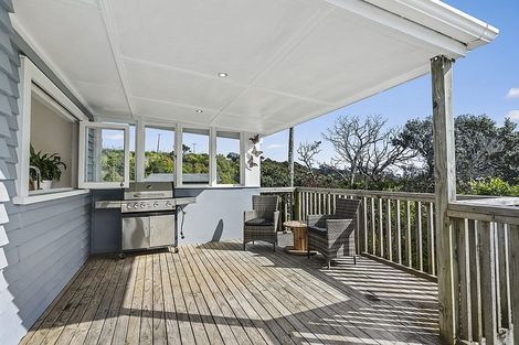 Photo of property in 150 Waiheke Road, Waiheke Island, 1971