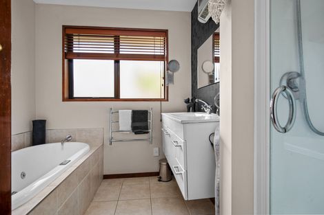 Photo of property in 59 Kamaka Crescent, Bridge Hill, Alexandra, 9320