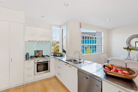 Photo of property in 9/4 Campbell Road, Takapuna, Auckland, 0622