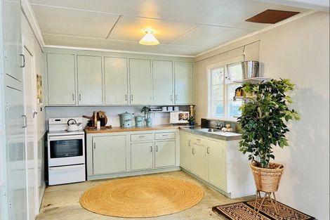 Photo of property in 17 Thyra Street, Dannevirke, 4930