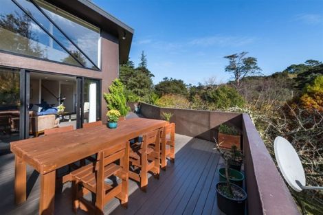 Photo of property in 69 Paturoa Road, Titirangi, Auckland, 0604