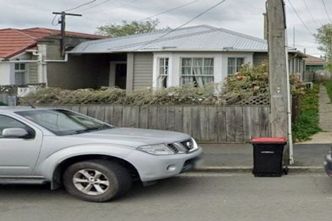 Photo of property in 37 Macandrew Road, South Dunedin, Dunedin, 9012