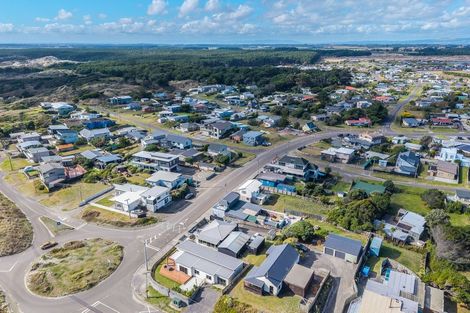 Photo of property in 16 Ocean Beach Street, Foxton Beach, Foxton, 4815