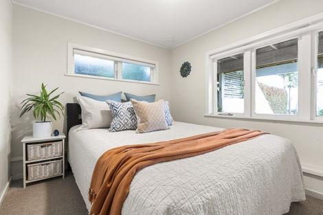 Photo of property in 100 Calliope Road, Stanley Point, Auckland, 0624