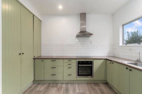 Photo of property in 42 Wyndham Street, Carterton, 5713