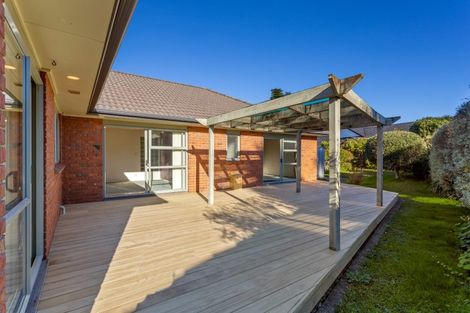 Photo of property in 8 Trossach Place, Wattle Downs, Auckland, 2103