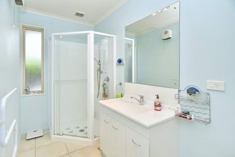 Photo of property in 12 Amberley Beach Road, Amberley, 7410