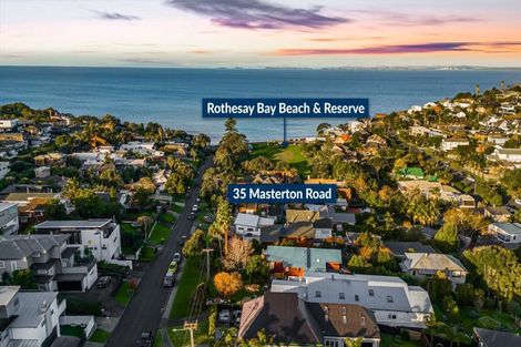Photo of property in 35 Masterton Road, Rothesay Bay, Auckland, 0630