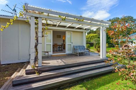 Photo of property in 56 Te Moana Road, Waikanae Beach, Waikanae, 5036
