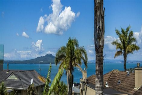 Photo of property in 2/64 Seaview Road, Castor Bay, Auckland, 0620