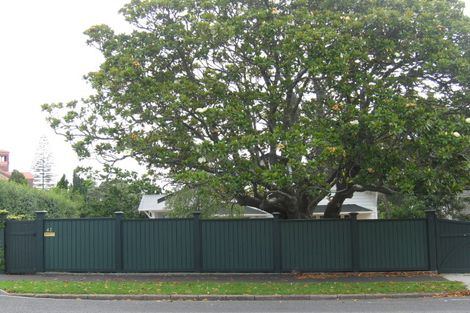 Photo of property in 42 Bassett Road, Remuera, Auckland, 1050