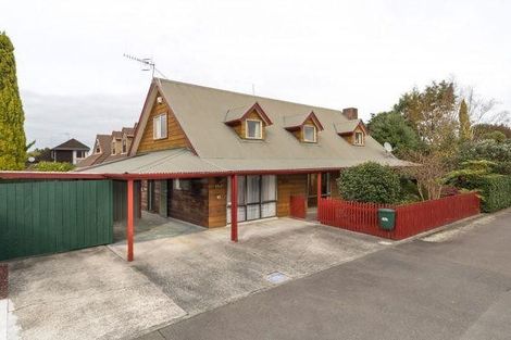 Photo of property in 142 Victoria Avenue, Hokowhitu, Palmerston North, 4410
