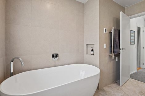 Photo of property in 17 Howden Drive, Jacks Point, 9371