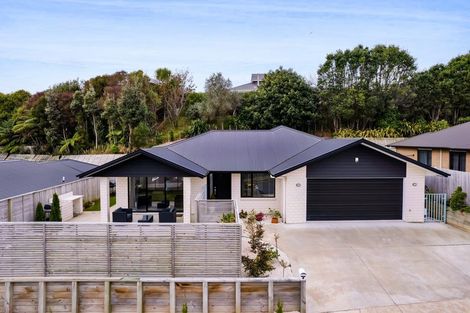 Photo of property in 6 Frederick Place, Whalers Gate, New Plymouth, 4310